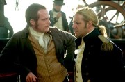 Paul Bettany y Russell Crowe en "Master and Commander: The Far Side of the World"